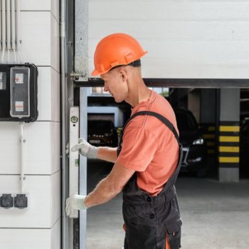Best Garage Door Hinge Repair Near me Vancouver WA